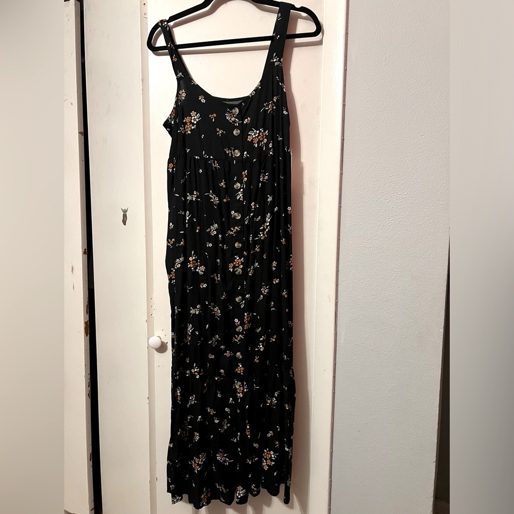 Cute maxi dress brand new